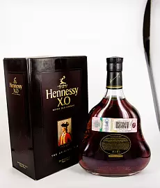 Хеннесси 0.7 оригинал. Хеннесси Иксо 0.7. Коньяк Хеннесси Иксо. Hennessy коньяк х.о. 0,7 л. Хенеси 0.7 Хо оригинал.